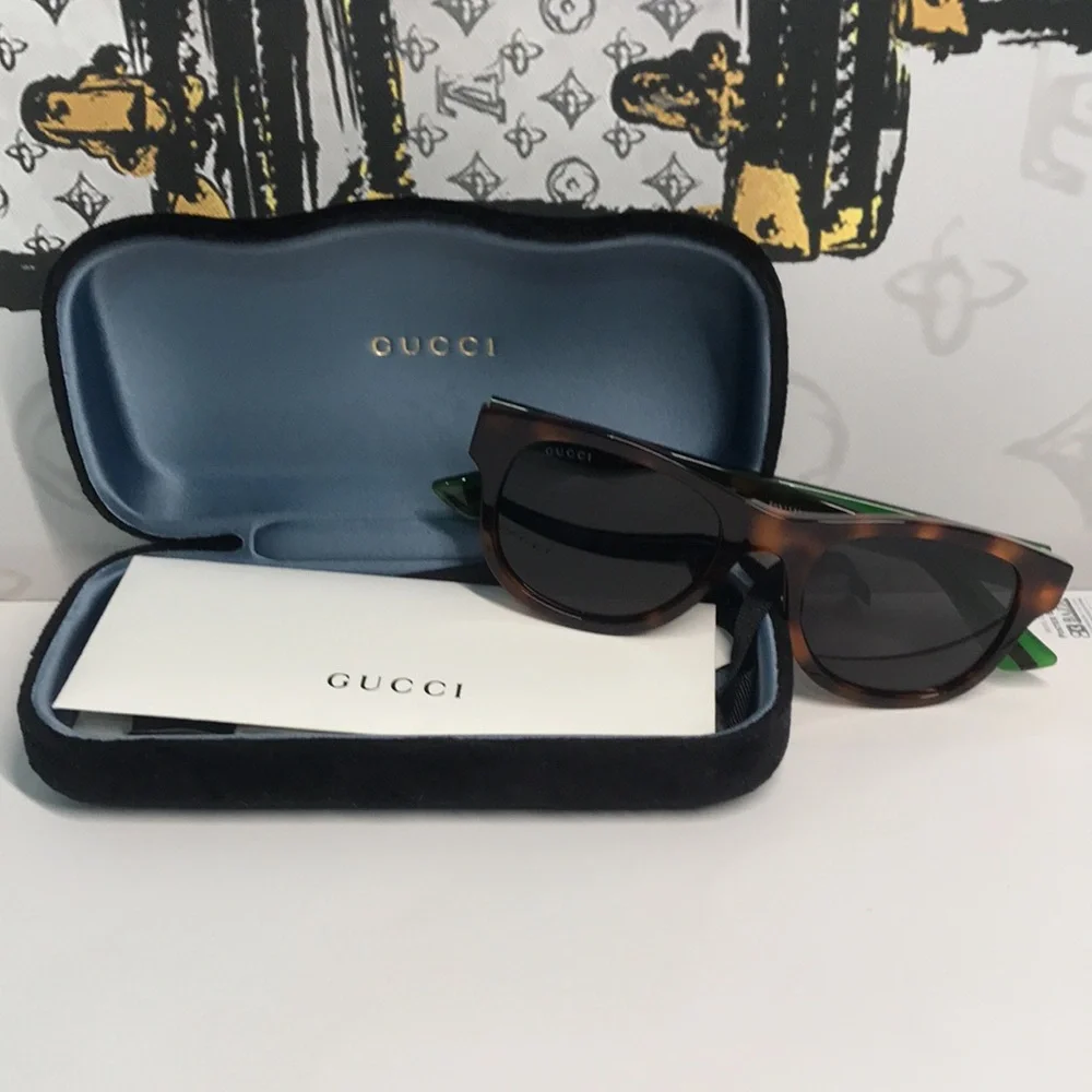✨ Brand New Gucci GG0003SN 003 Sunglasses – Havana with Green and Red Stripe ✨
